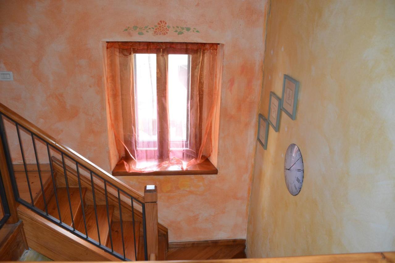 Alighieri Unique Apartment Pula Bagian luar foto
